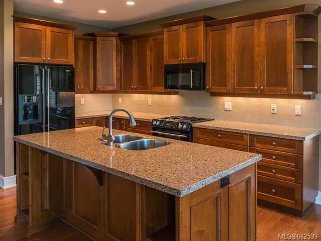 listing image 16040786556458224796