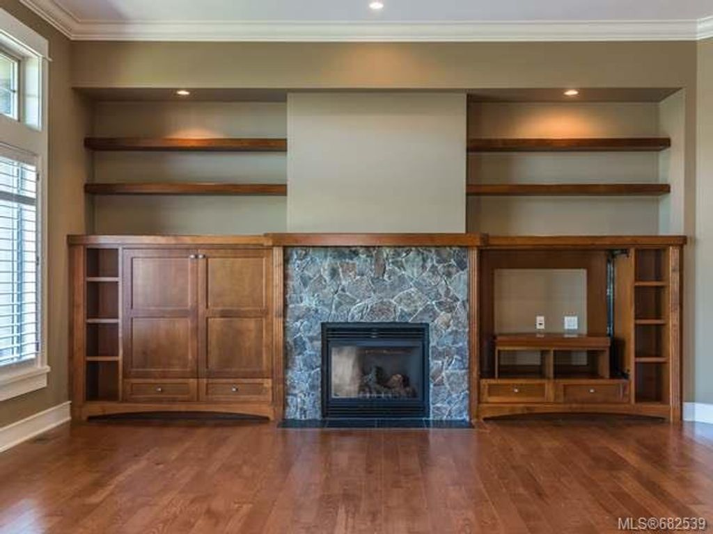 listing image 16041581156190488821