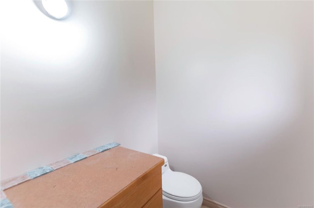 listing image 16044442666810072213