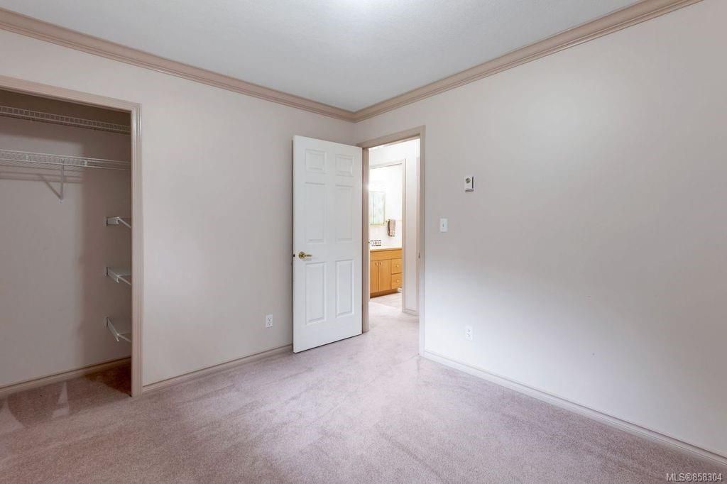 listing image 16045186888817166390