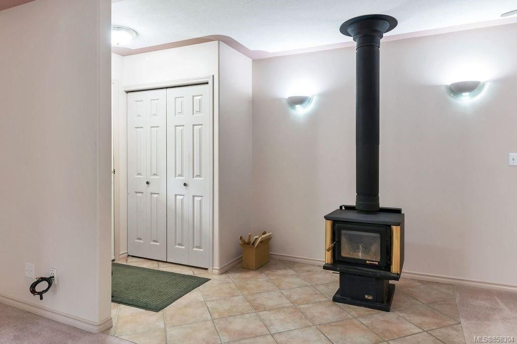 listing image 16043322492281830158