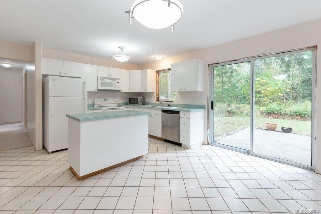 listing image 16046162050792731972