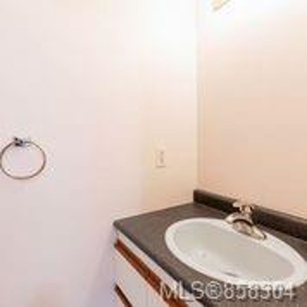 listing image 16045536345714972369