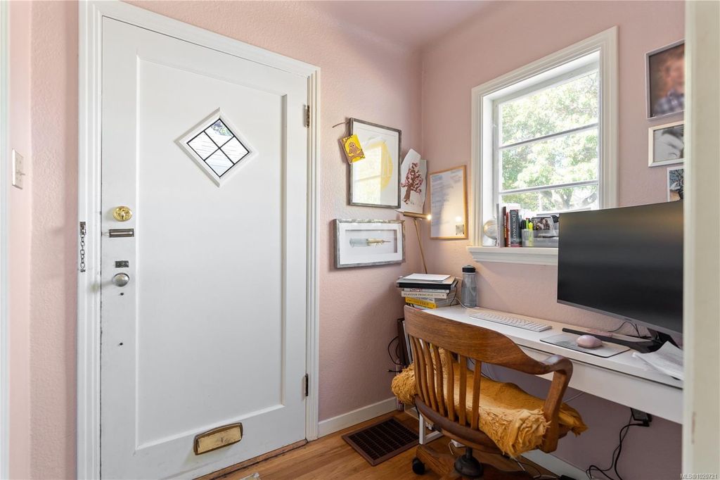 listing image 16047407378189217111