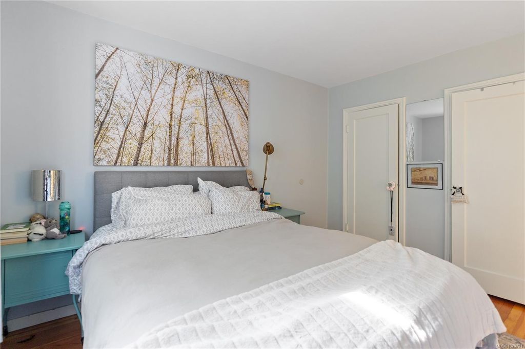 listing image 16046614474187063086