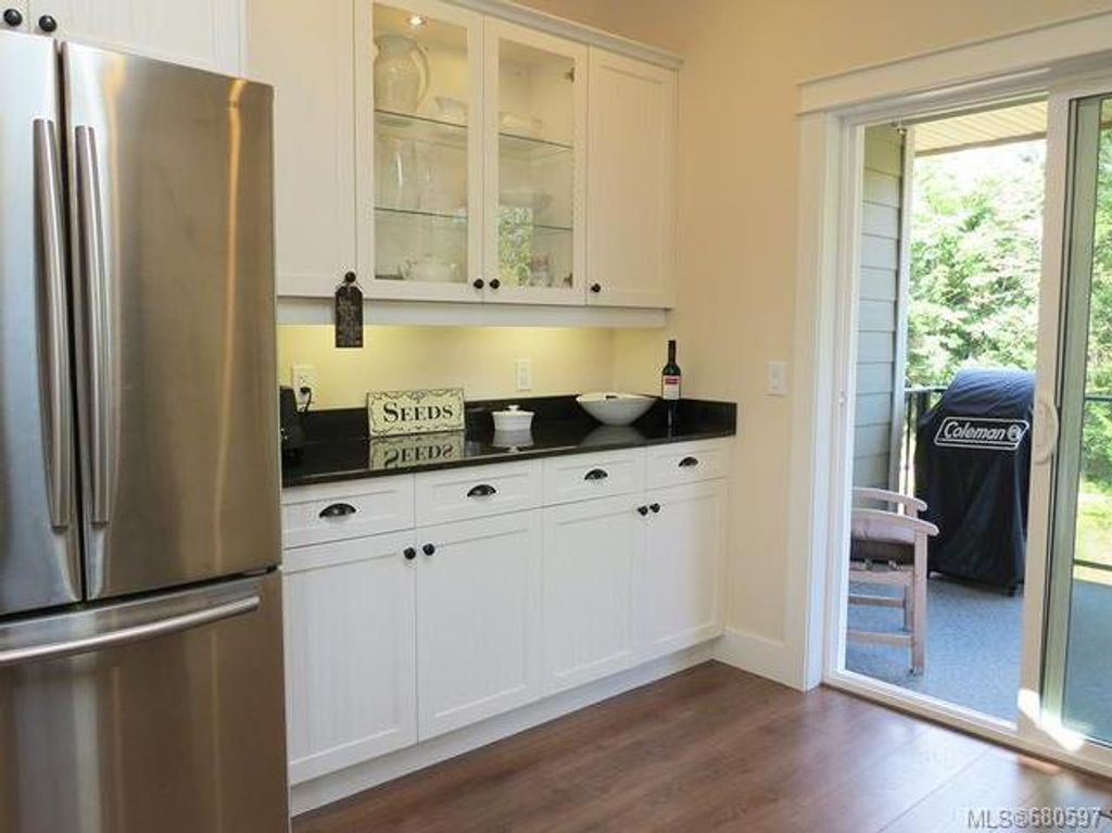 listing image 16040168006769798945