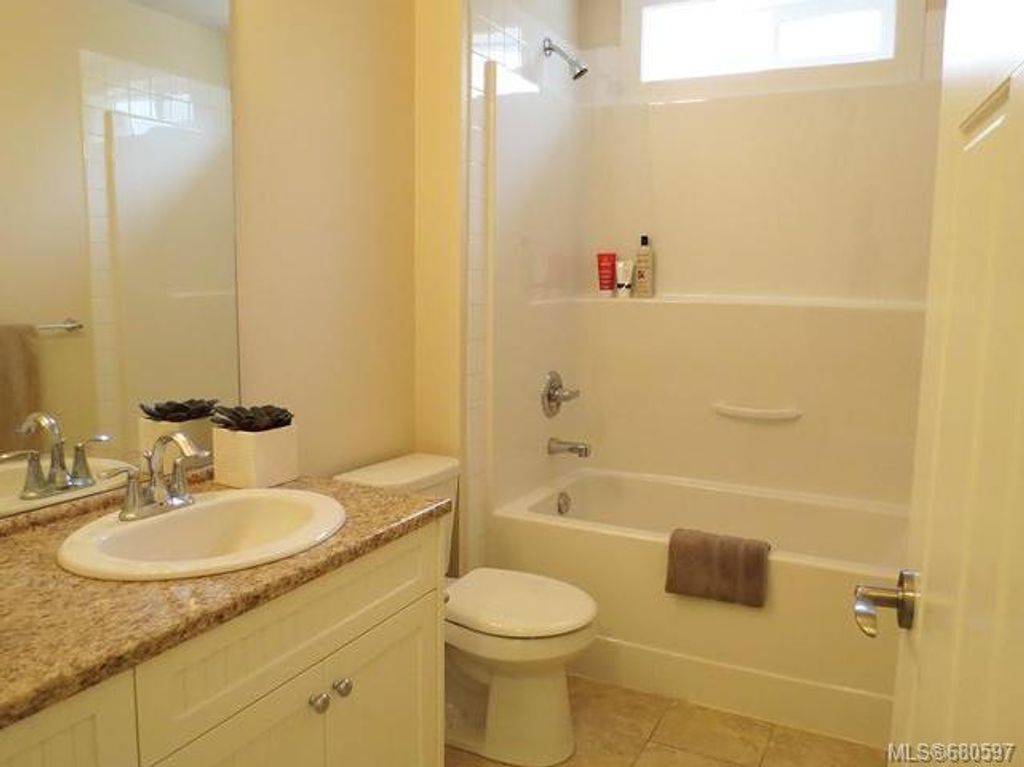 listing image 16043488885243231981