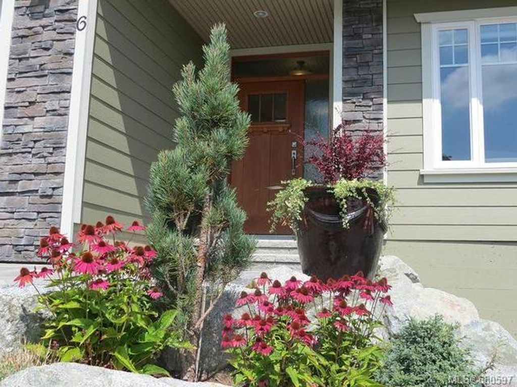 listing image 16047232381207418107