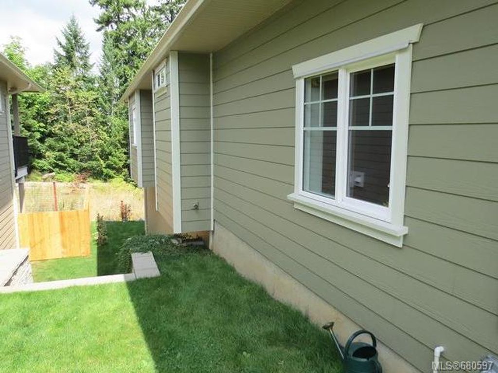 listing image 16049332635618865977