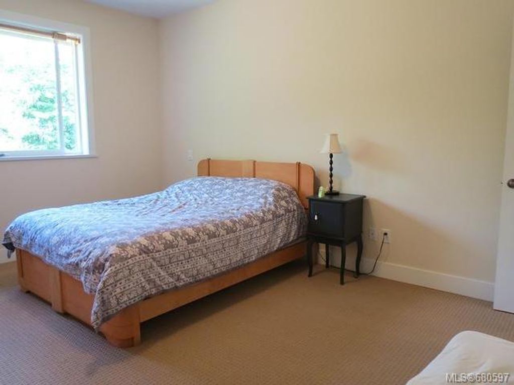 listing image 16047357239885529649