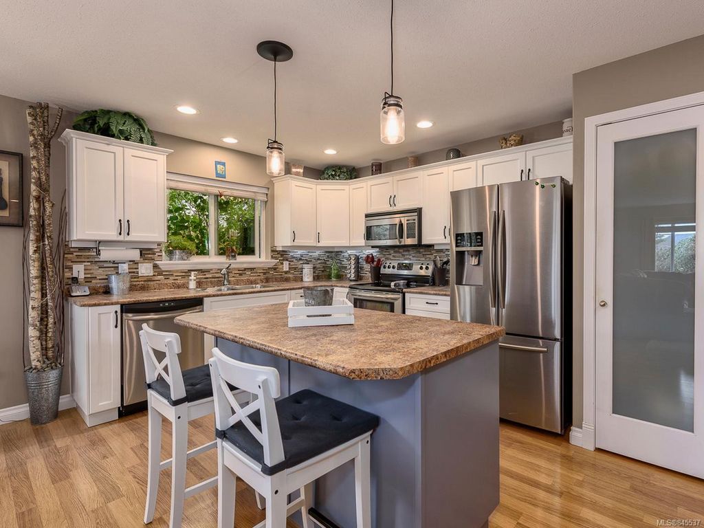 listing image 16041751711911086412