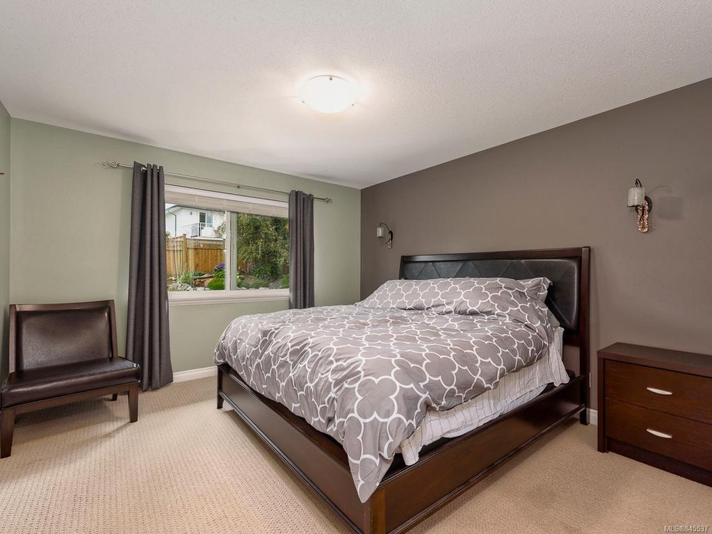 listing image 16046447456632264961