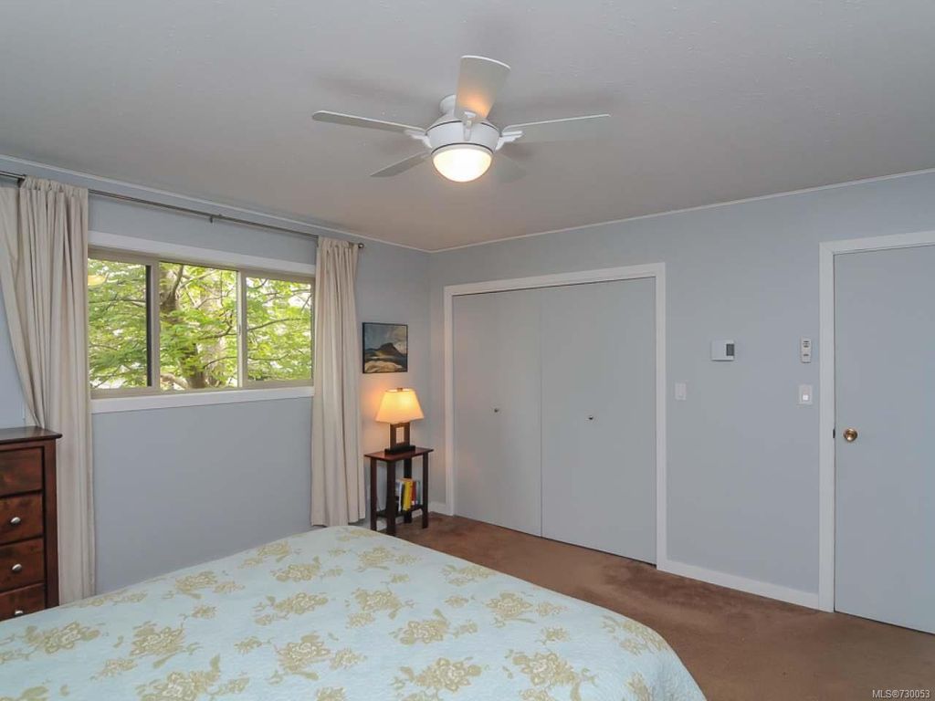 listing image 16041492981742962885