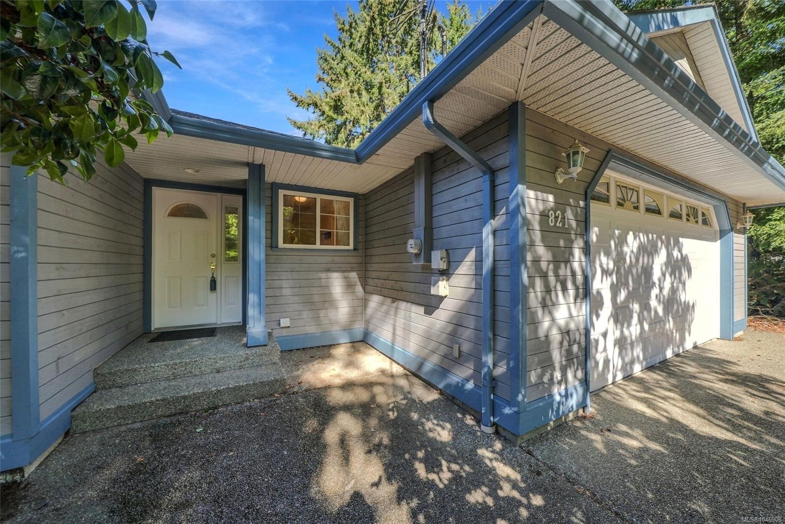 821 Shorewood Dr