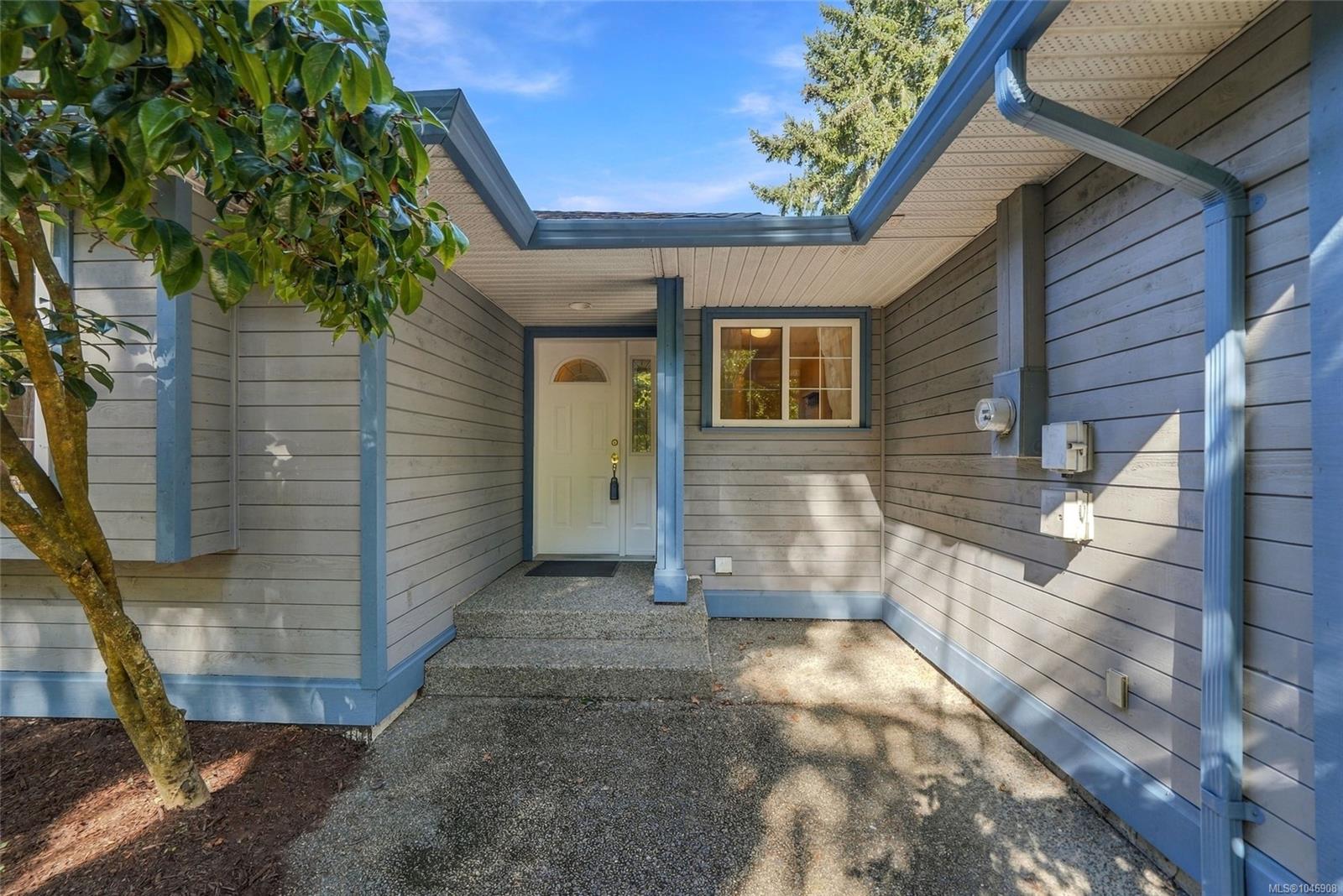 821 Shorewood Dr