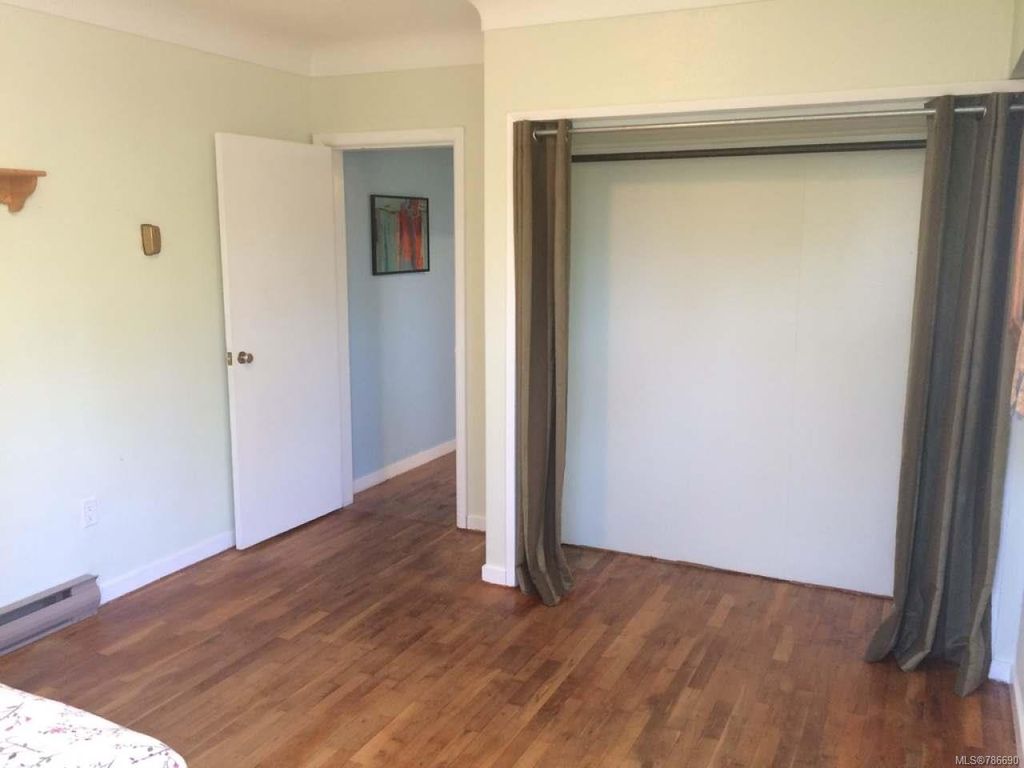 listing image 16044230816213498078