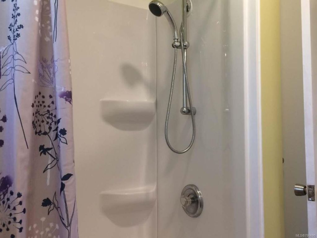 listing image 16047587457140811274