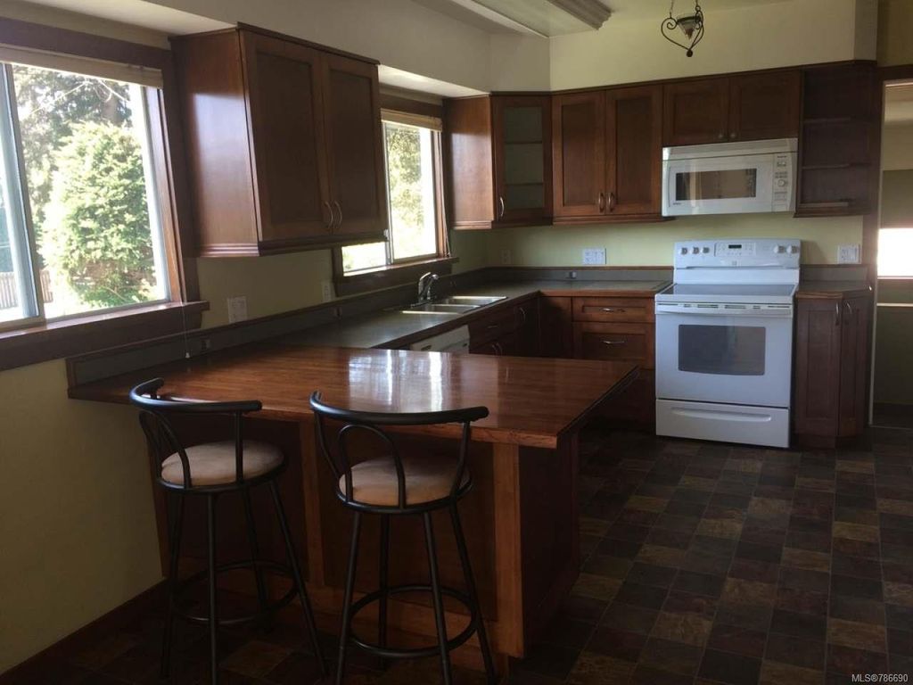 listing image 16040356507115224539