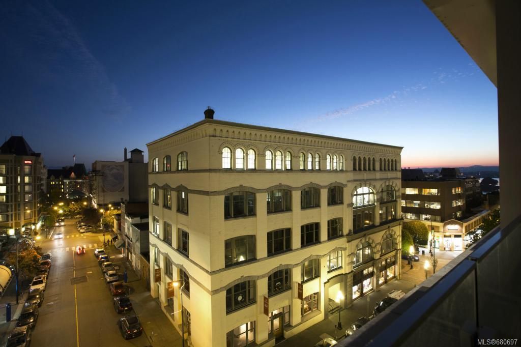 listing image 16049060140103384722