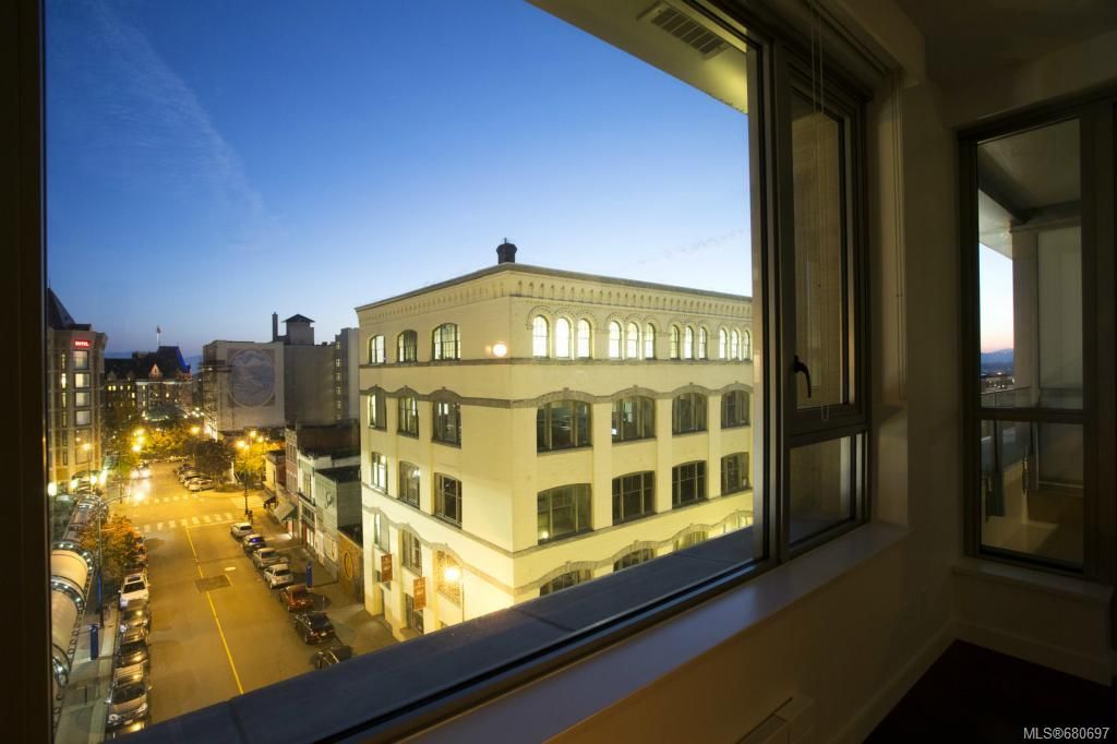 listing image 16042838170953233014