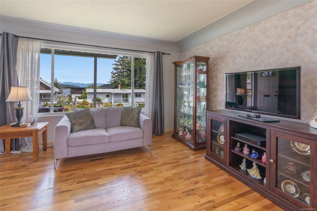 listing image 16047562341058317696