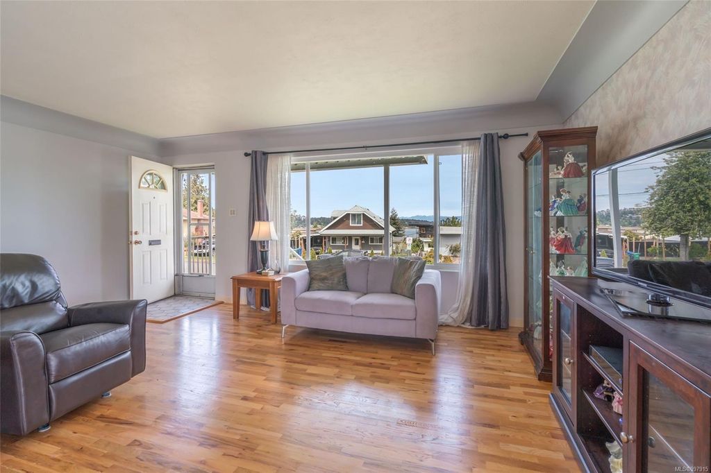 listing image 16048576160325764390