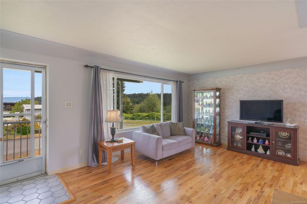 listing image 16040631115924992449