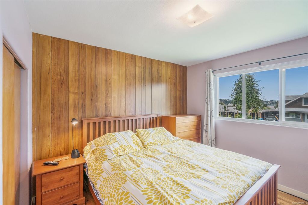 listing image 16047068720504000104