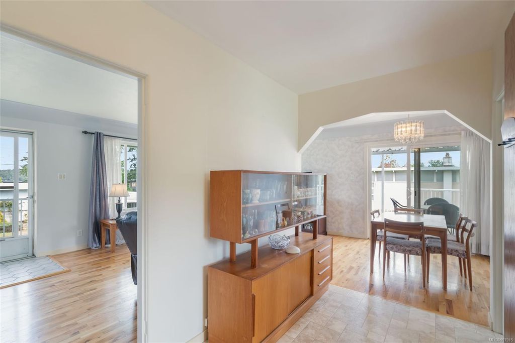 listing image 16045395305055505052