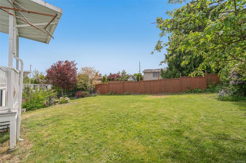 listing image 16048963075631000493