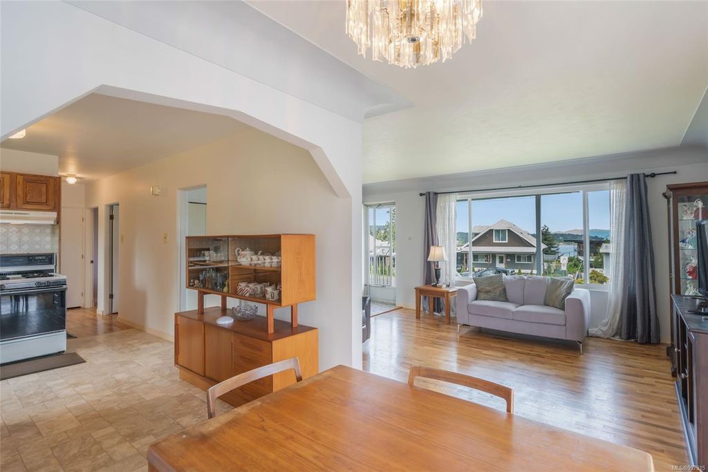 listing image 16049869674862977001