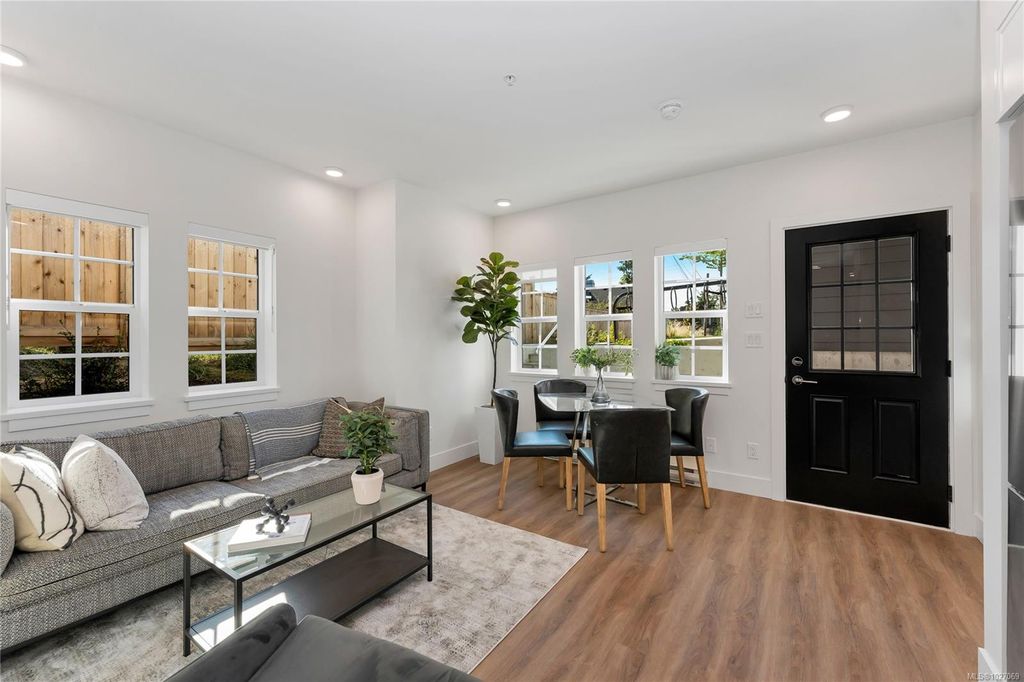 listing image 16045890964534164252