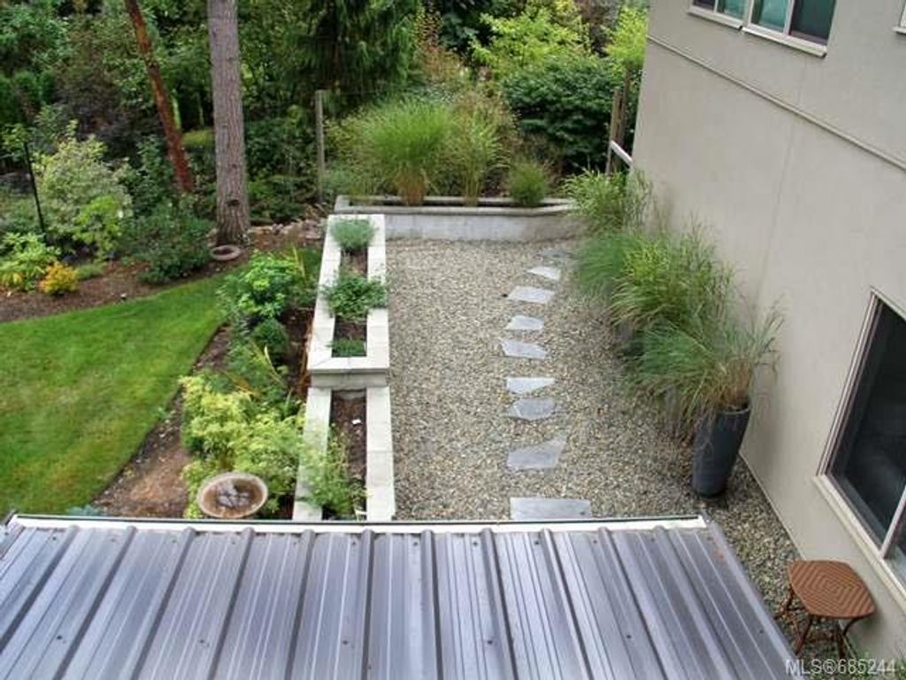 listing image 16043031985463843340