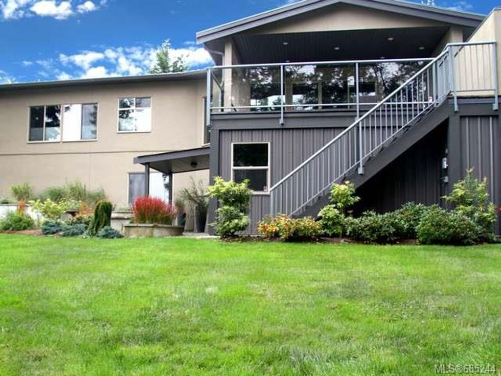 listing image 16049412889222813564
