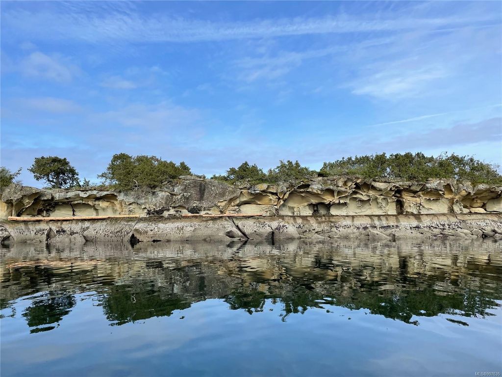 listing image 16040371730103045936