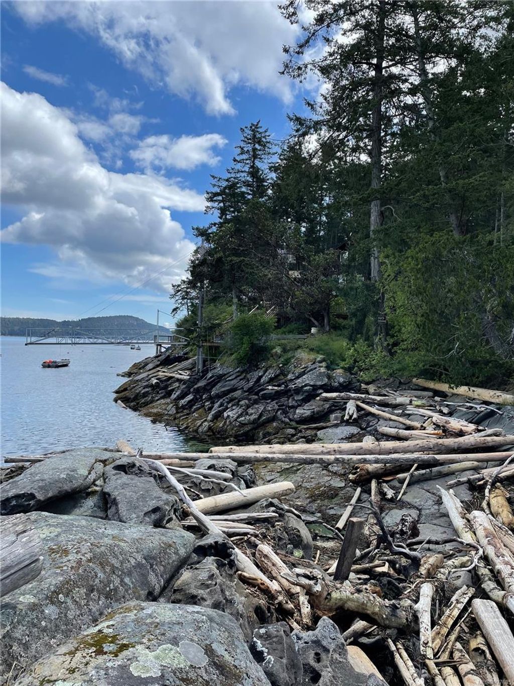listing image 16048212323021396071