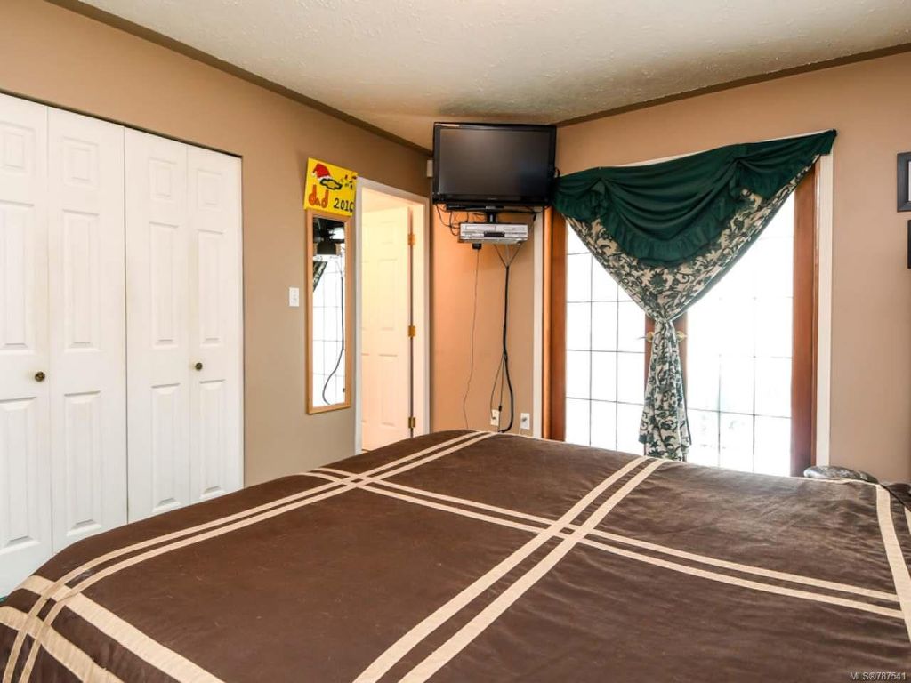 listing image 16043111296909910979