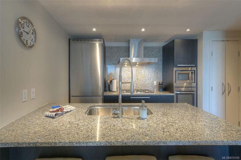 listing image 16041660957568