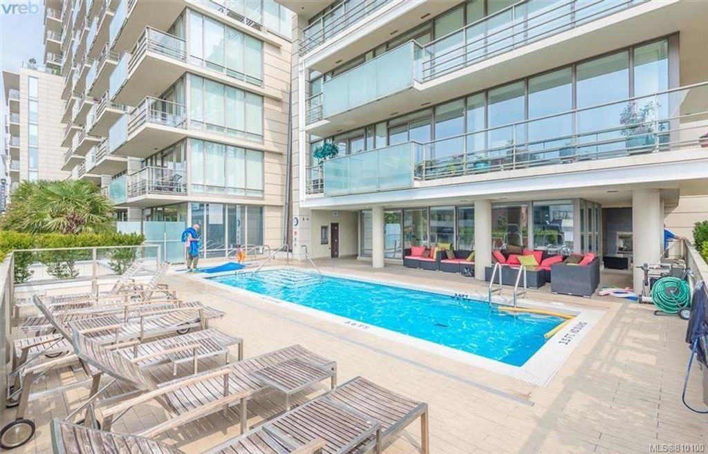 listing image 16042577708604