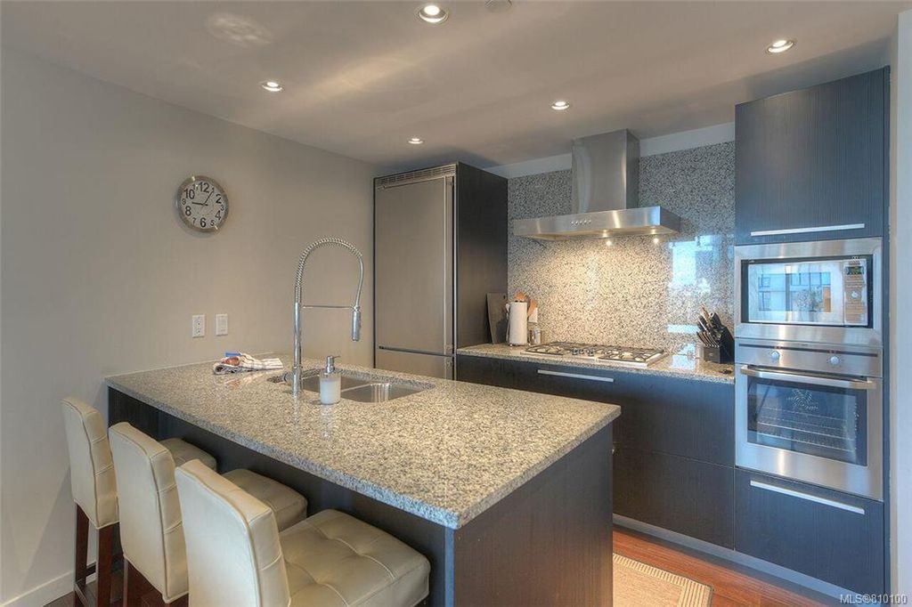 listing image 16044030771771