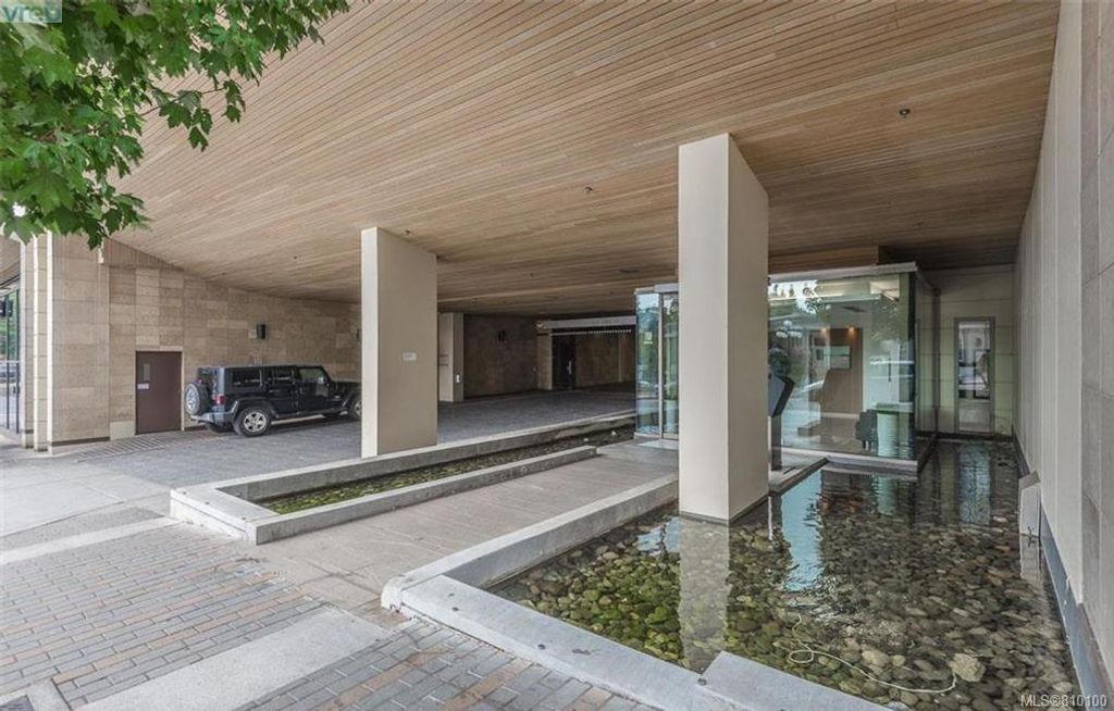 listing image 16042305455363