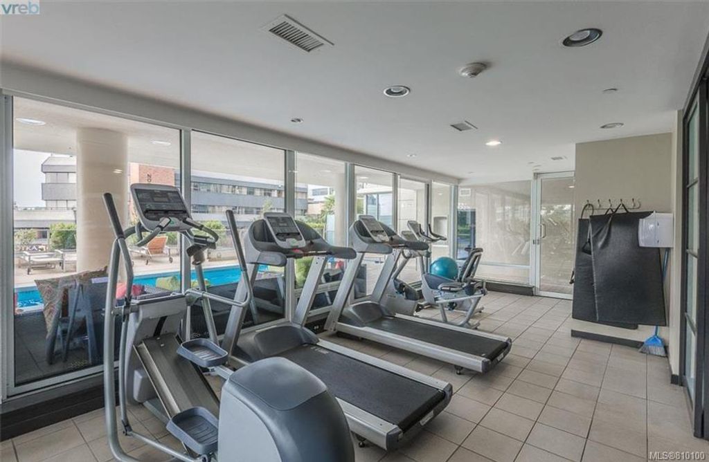 listing image 16042751845035