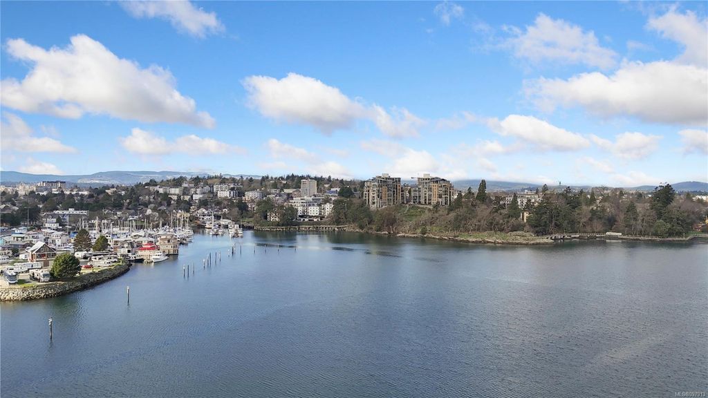 listing image 16047502894604773296