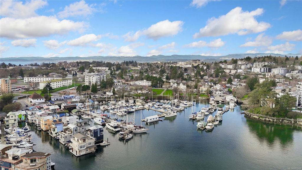 listing image 16041242498936524671
