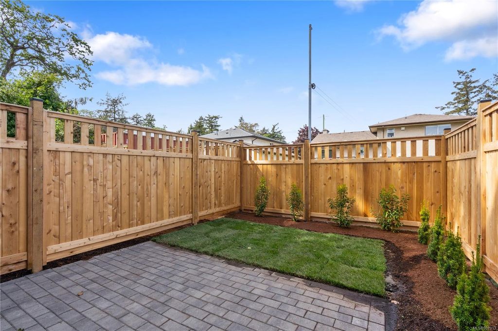 listing image 16041641668457758947