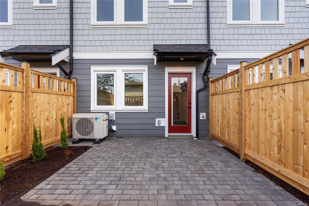 listing image 16042135064882335159