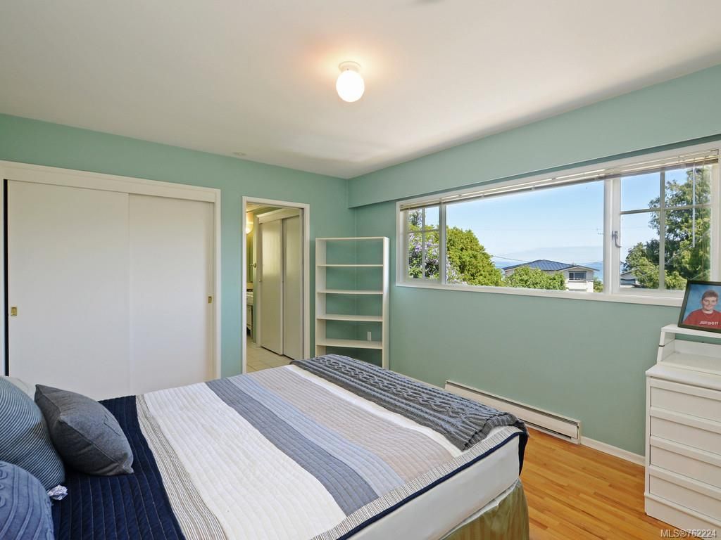 listing image 16045856055092390836