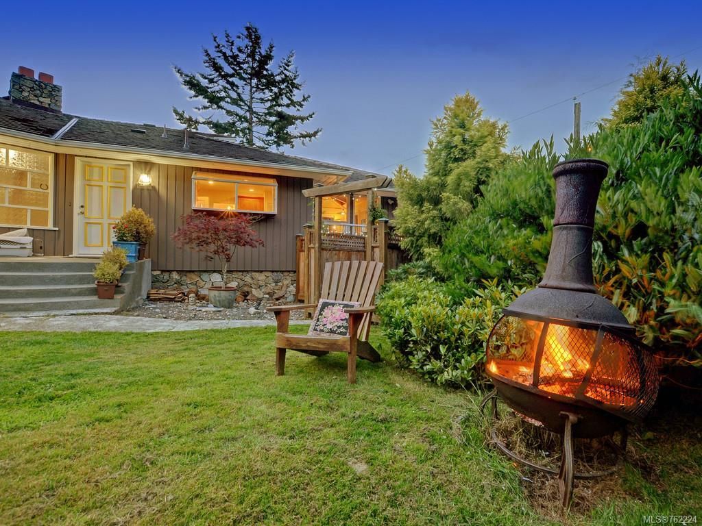 listing image 16041235221263420672
