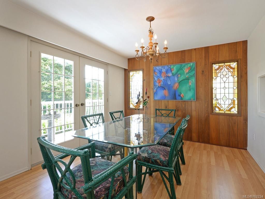 listing image 16045876406555295712