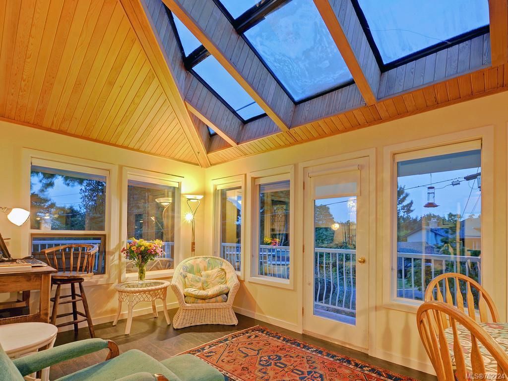 listing image 16045060931475071932
